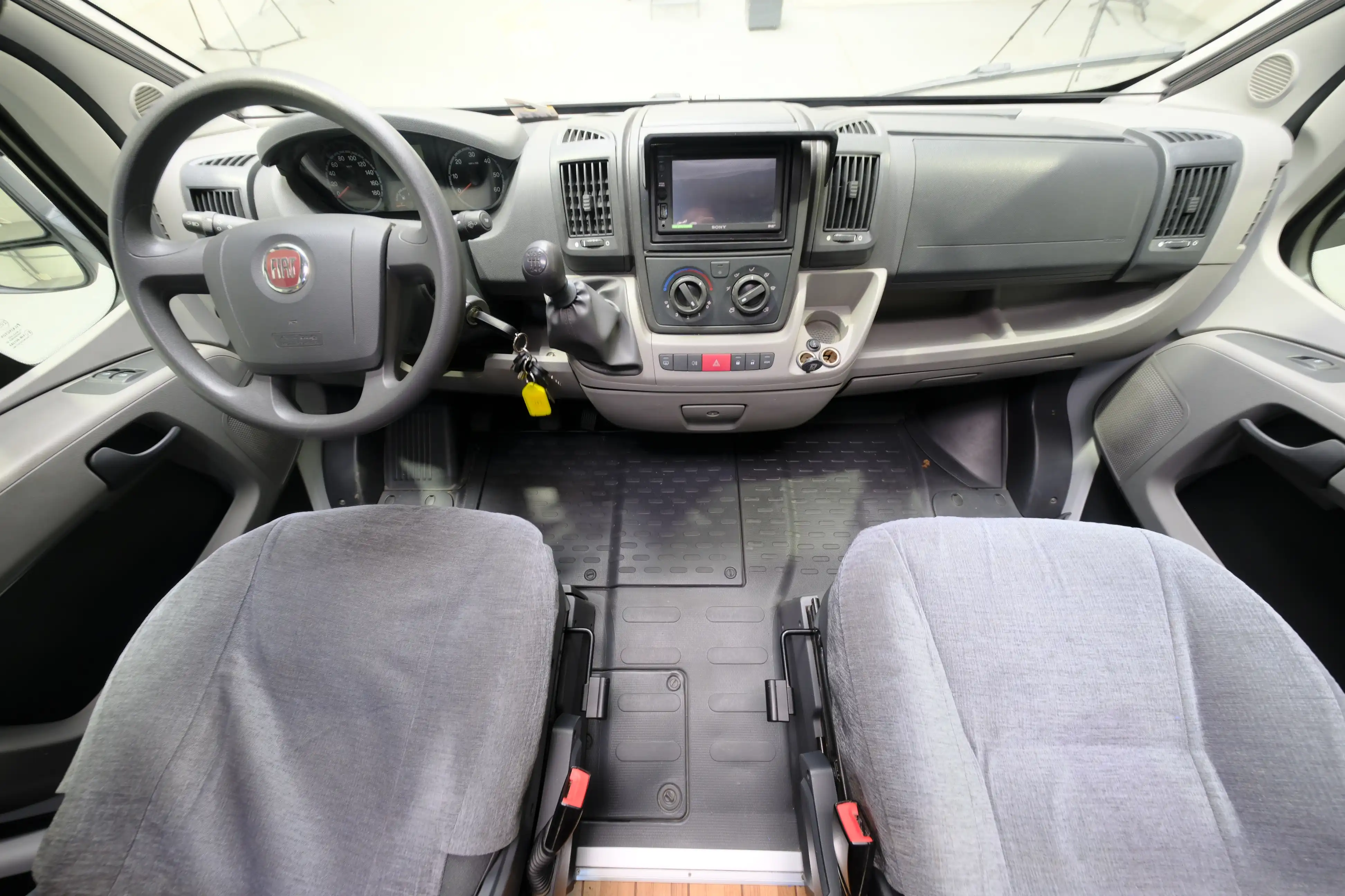 KNAUS Sky Wave 650 MG - Ansicht 6